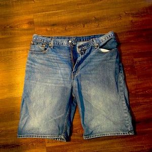 Men’s Levi’s 569 shorts size 40